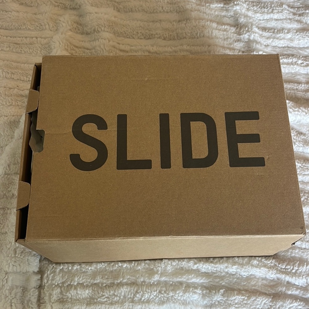 Yeezy Slide (Tan) Adidas